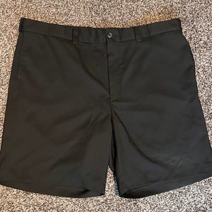 Men’s Black Oak Hill shorts - size 46